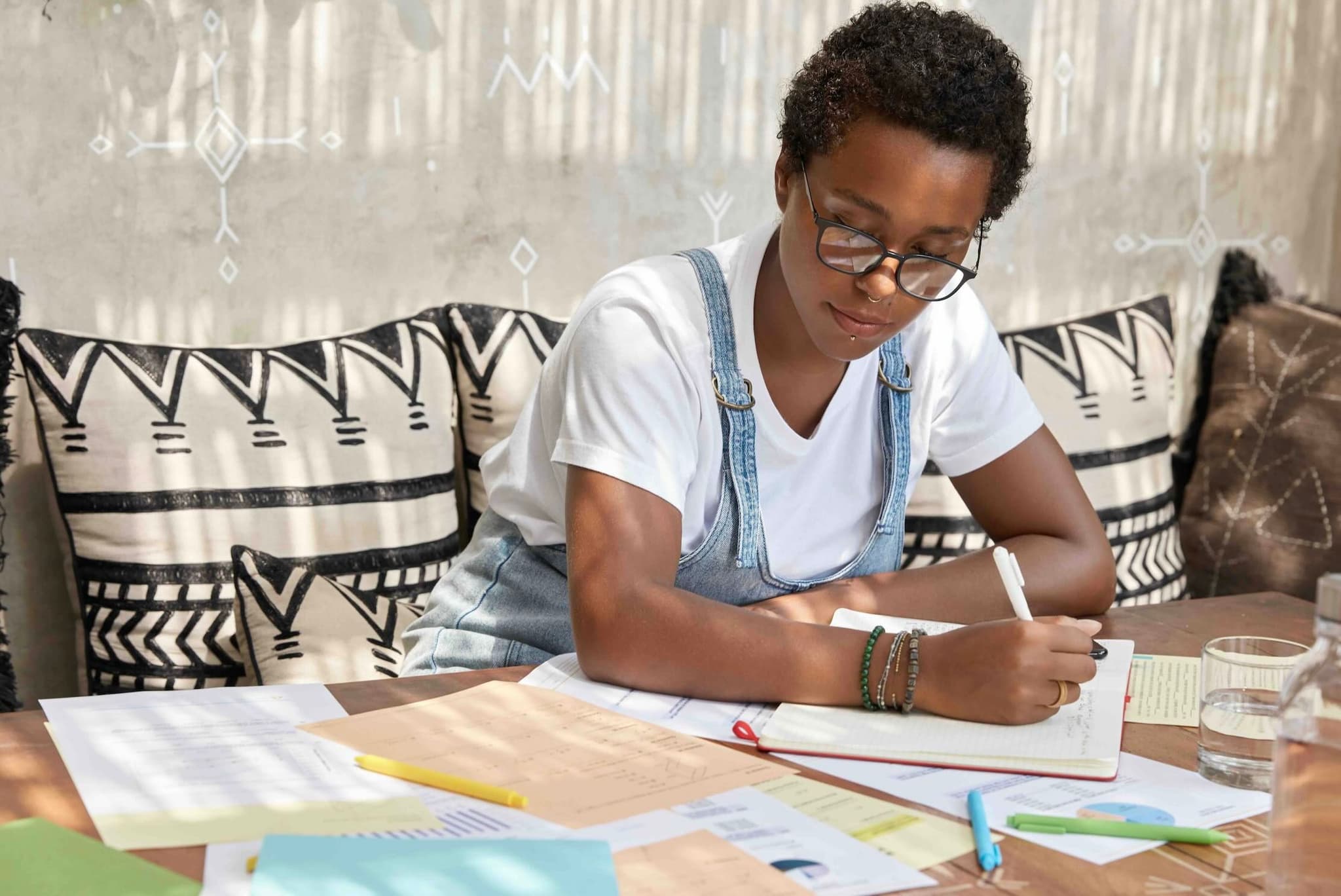 How to Write a Business Plan That'll Get You Noticed (+FREE Template)